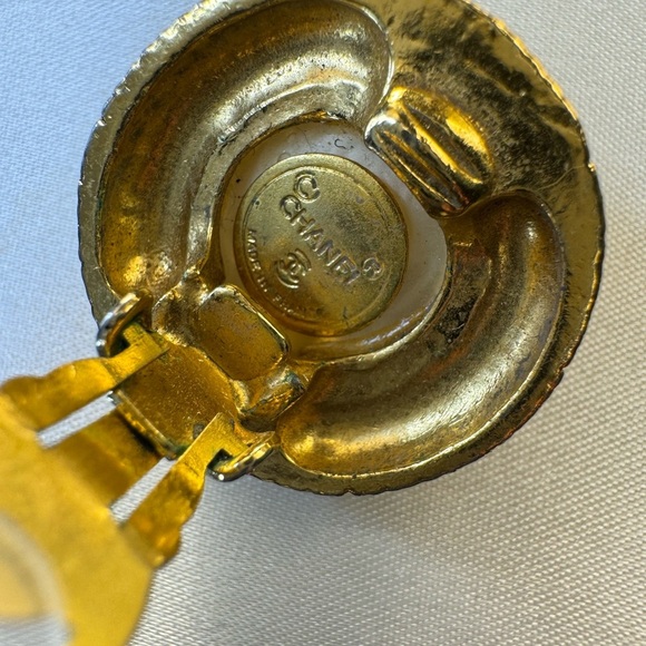 Chanel Earrings - Picture 3 of 6